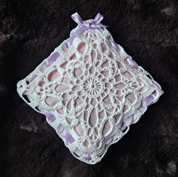 Lavender sachet - Picture 1 of 2